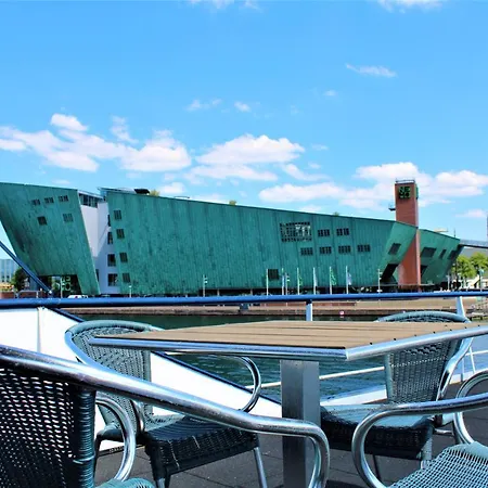 Bateau-hôtel Nova 2*