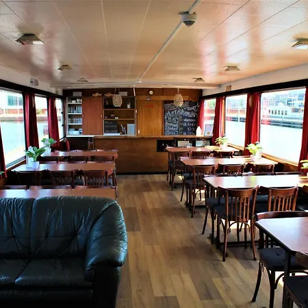 Nova Bateau-hôtel