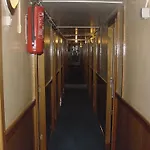 Nova Botel 2*